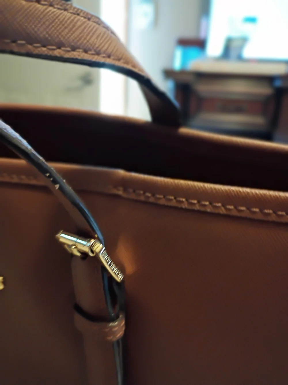 Michael Kors Brown Saffino Leather Laptop Tote ******